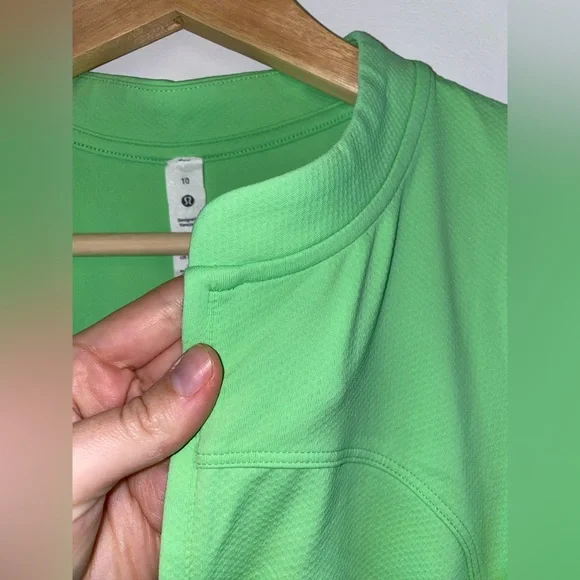 Lululemon Front Zip Tank Green 10 - Picture 12 of 16